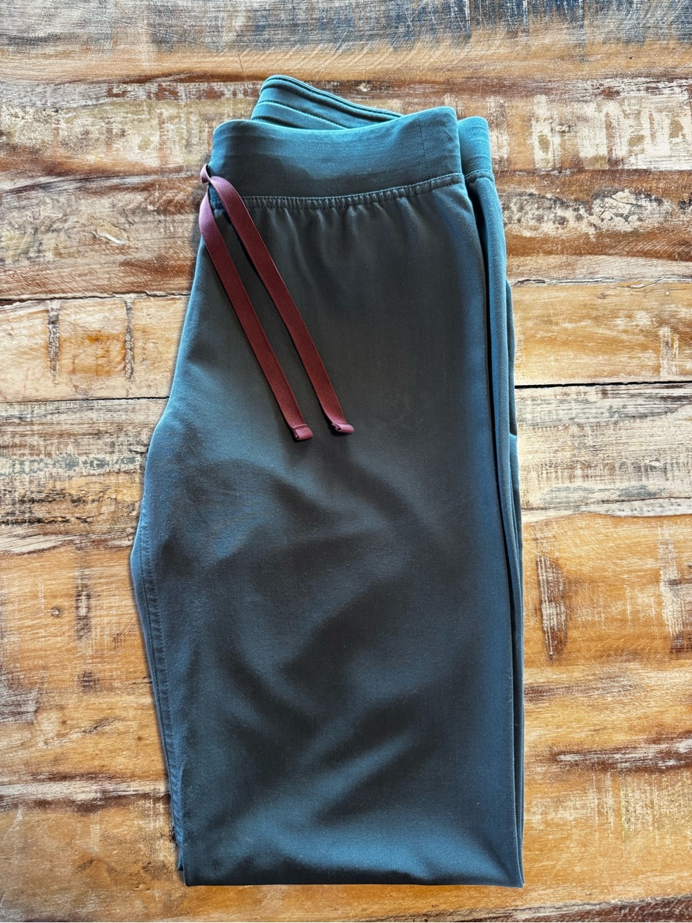 Figs Women's Straight Leg Pants in Dark Teal with Maroon Drawstring